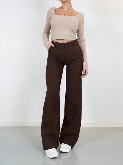 CHARLOTTE | Pantalones acampanados modernos