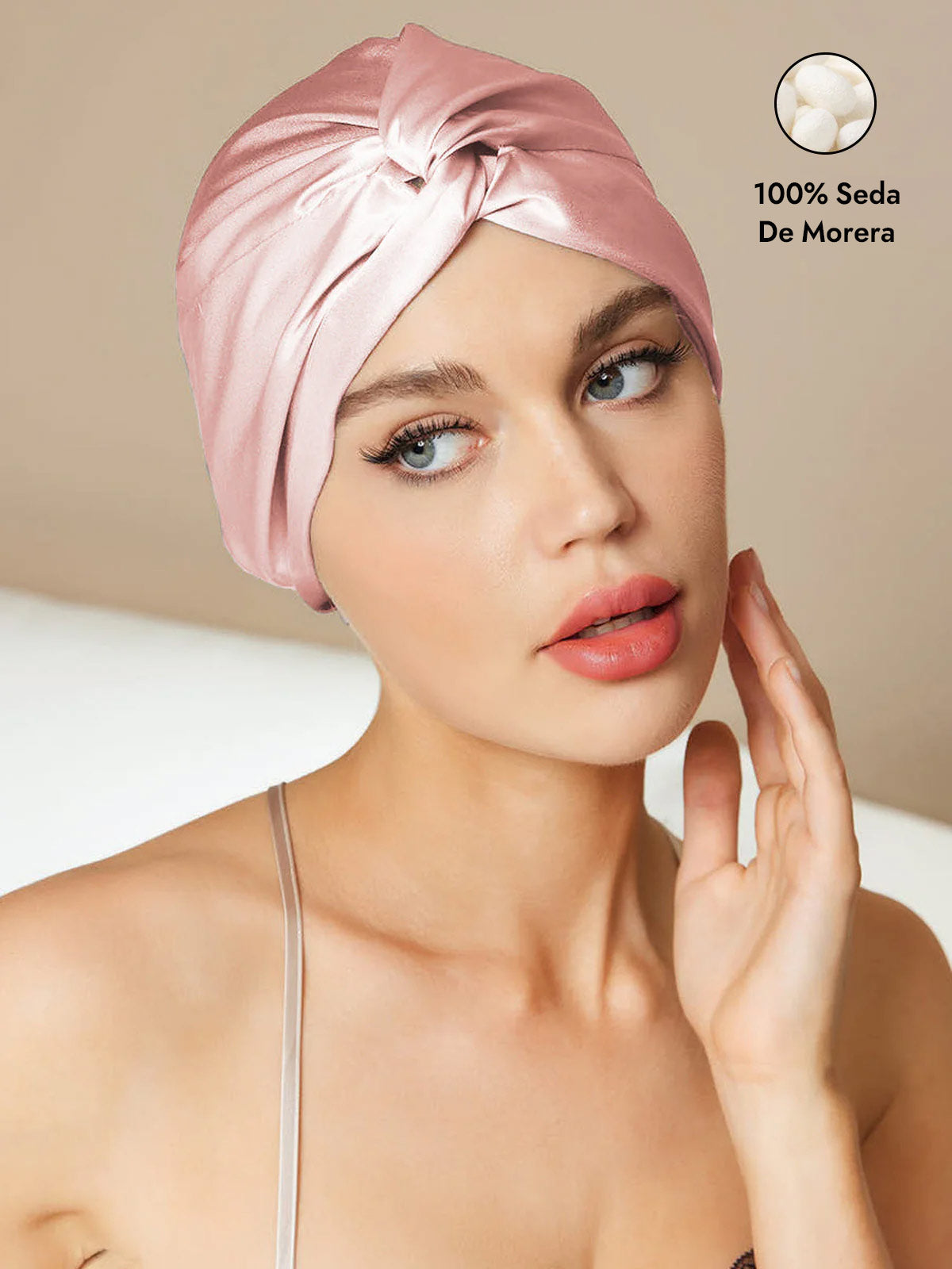 Gorro De Pura Seda Con Nudo Frontal