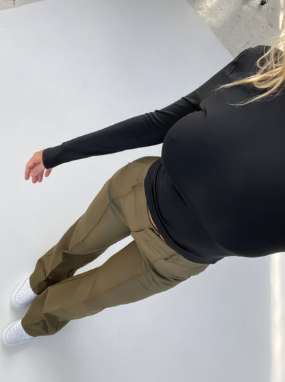 CHARLOTTE | Pantalones acampanados modernos