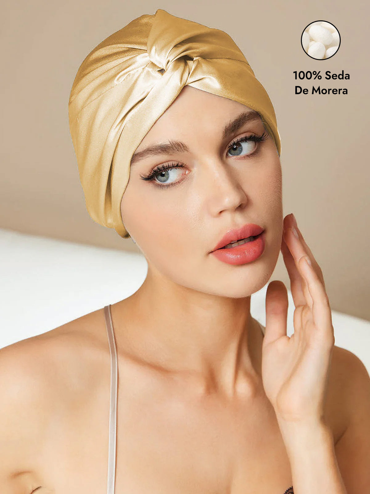 Gorro De Pura Seda Con Nudo Frontal