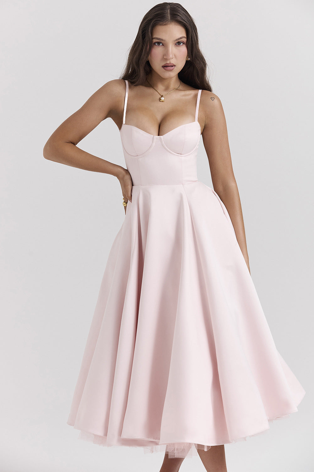 Yliana | Vestido midi romántico de verano