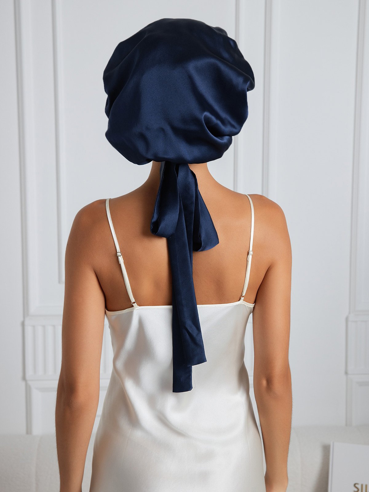 Gorro de dormir elegante de seda pura con cintas largas