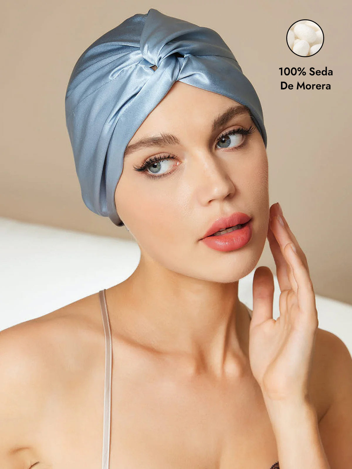 Gorro De Pura Seda Con Nudo Frontal