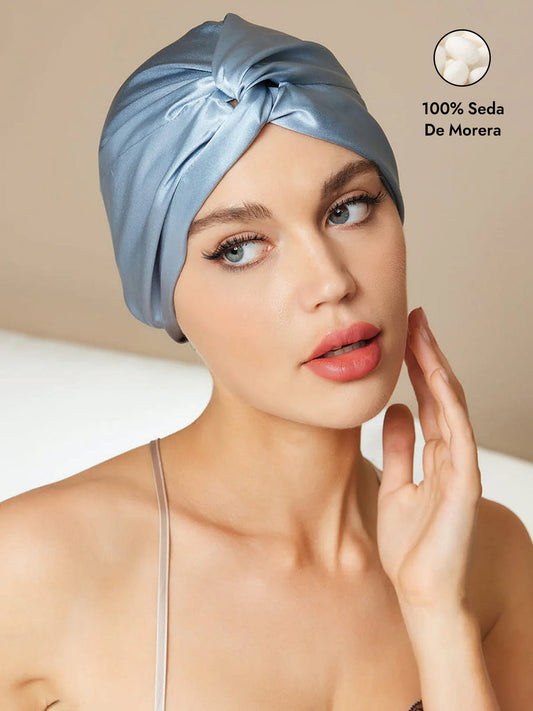 Gorro De Pura Seda Con Nudo Frontal