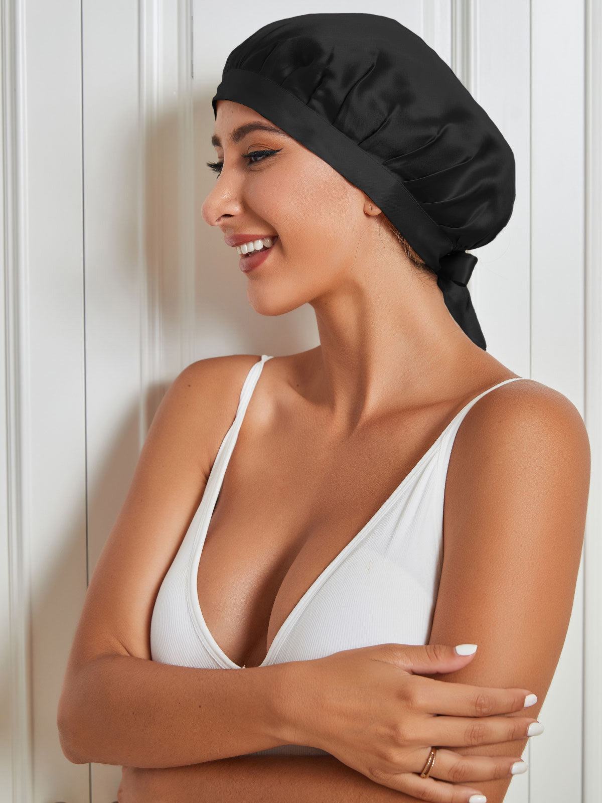 Gorro clásico de pura seda con cintas