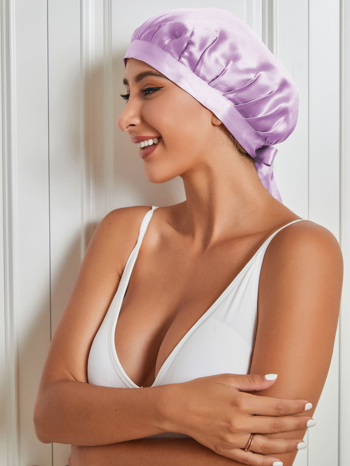 Gorro clásico de pura seda con cintas