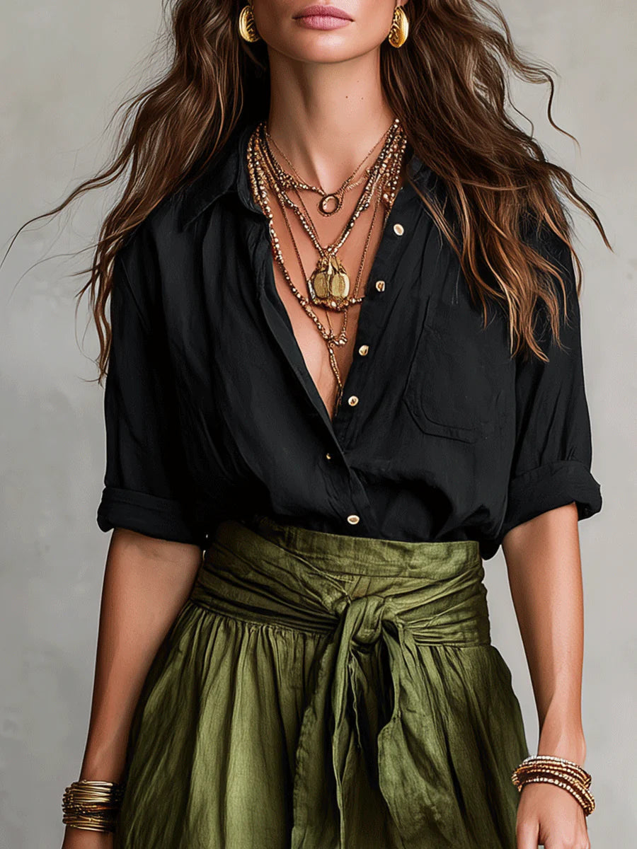 Aitana | Ensemble deux pièces avec chemise noire et jupe midi vert olive pour femme