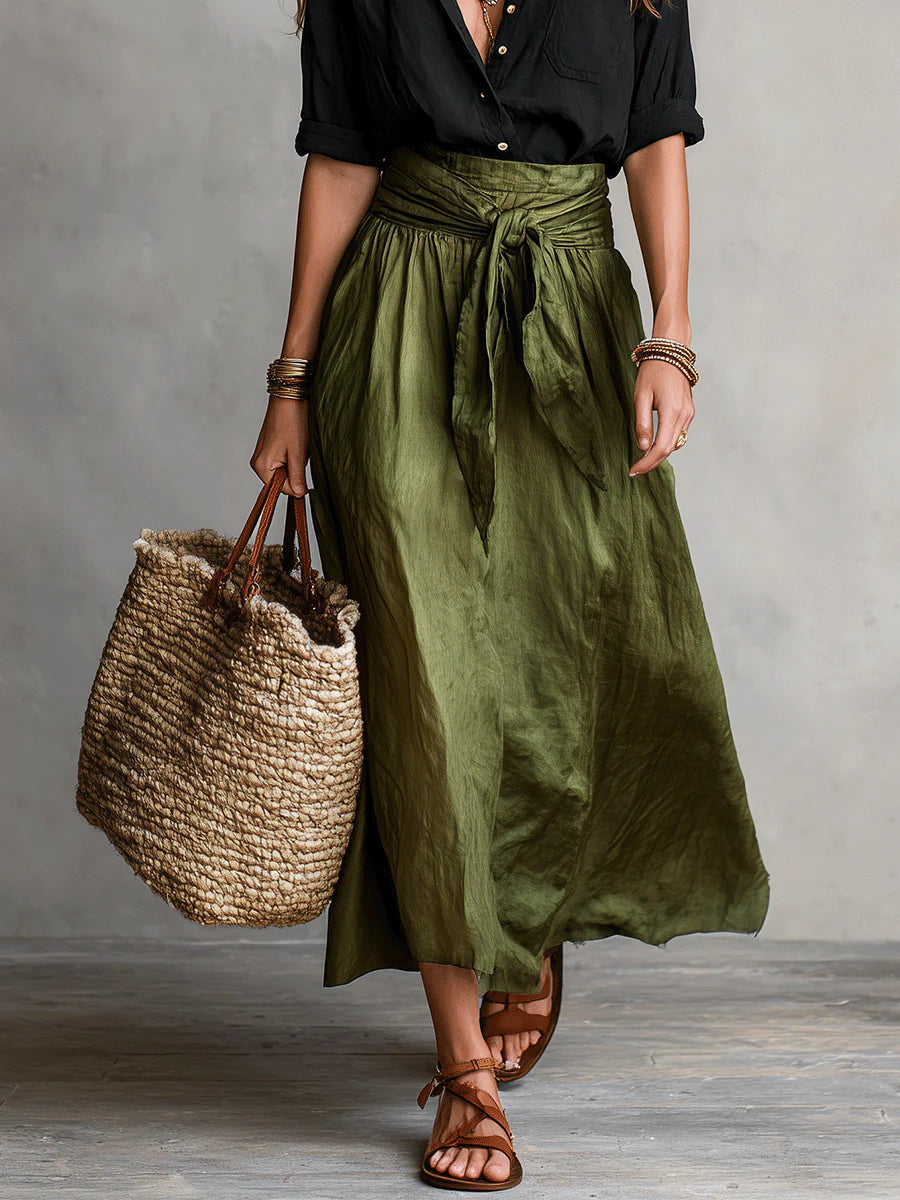Aitana | Ensemble deux pièces avec chemise noire et jupe midi vert olive pour femme