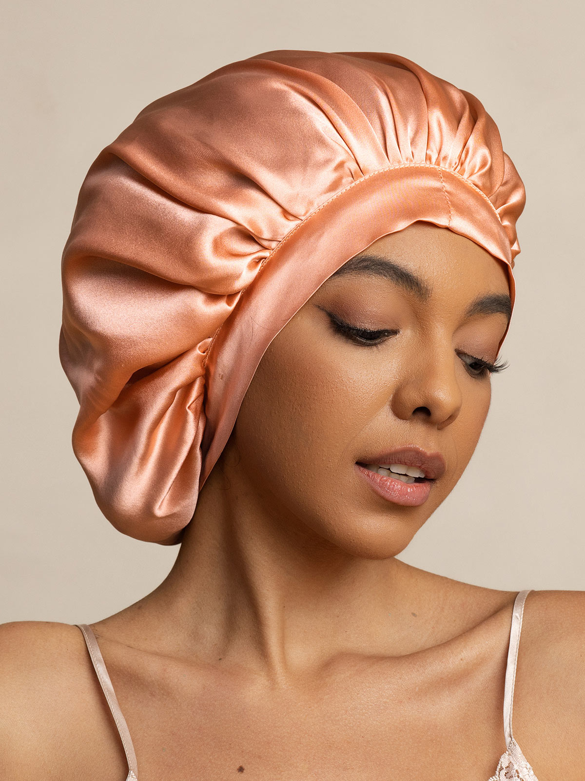 Gorro de dormir elegante de seda pura con cintas largas