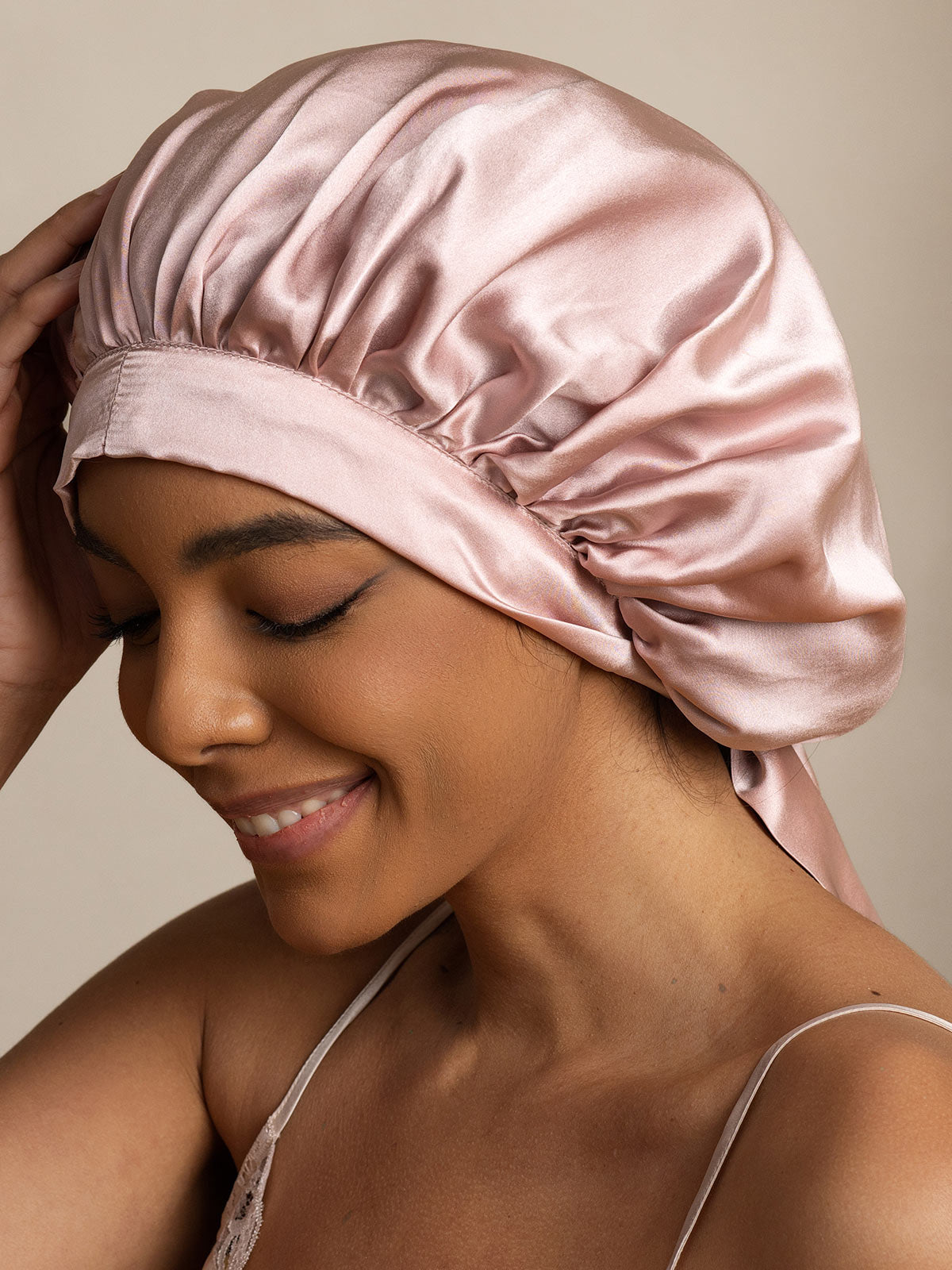 Gorro de dormir elegante de seda pura con cintas largas