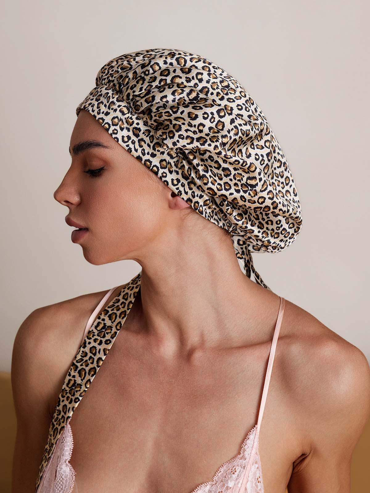 Gorro de dormir elegante de seda pura con cintas largas