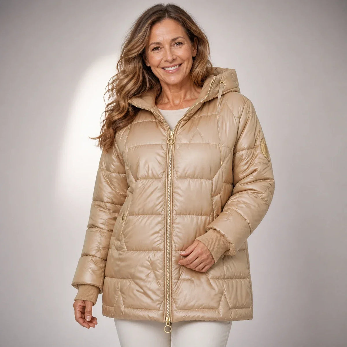 Ariana™ | Abrigo acolchado con capucha
