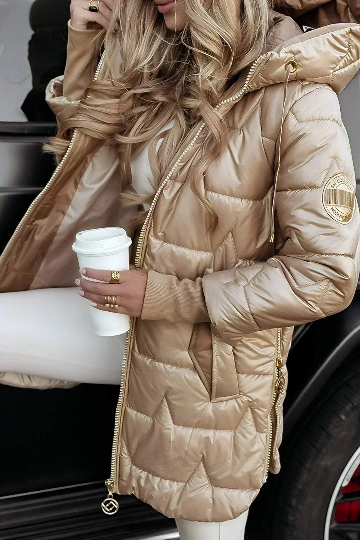 Ariana™ | Abrigo acolchado con capucha