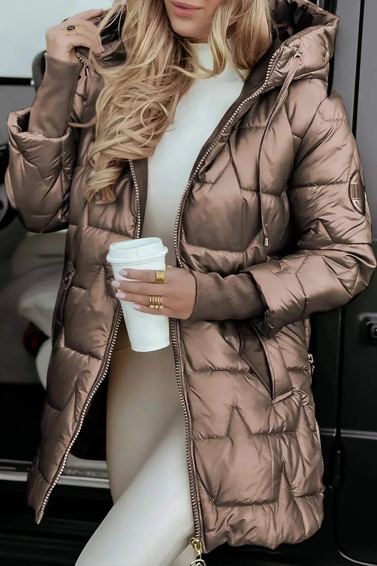 Ariana™ | Abrigo acolchado con capucha
